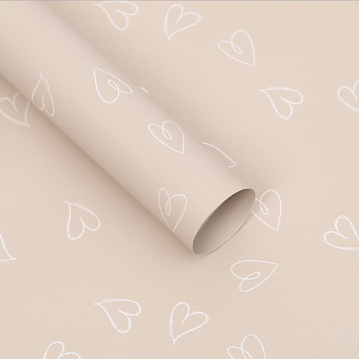Papel de regalo MYHC-28 Flores de piel de vaca monocromáticas con dibujo lineal en forma de corazón