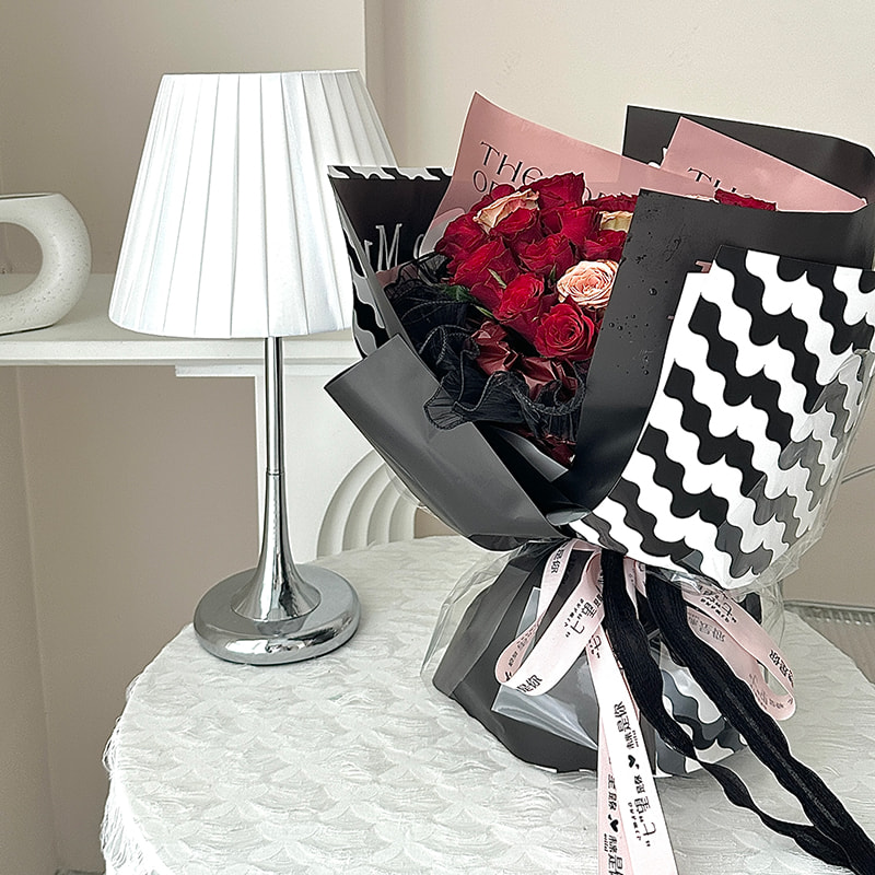 Papel de regalo de flores impermeable con patrón ondulado MYHC-35 BOPP