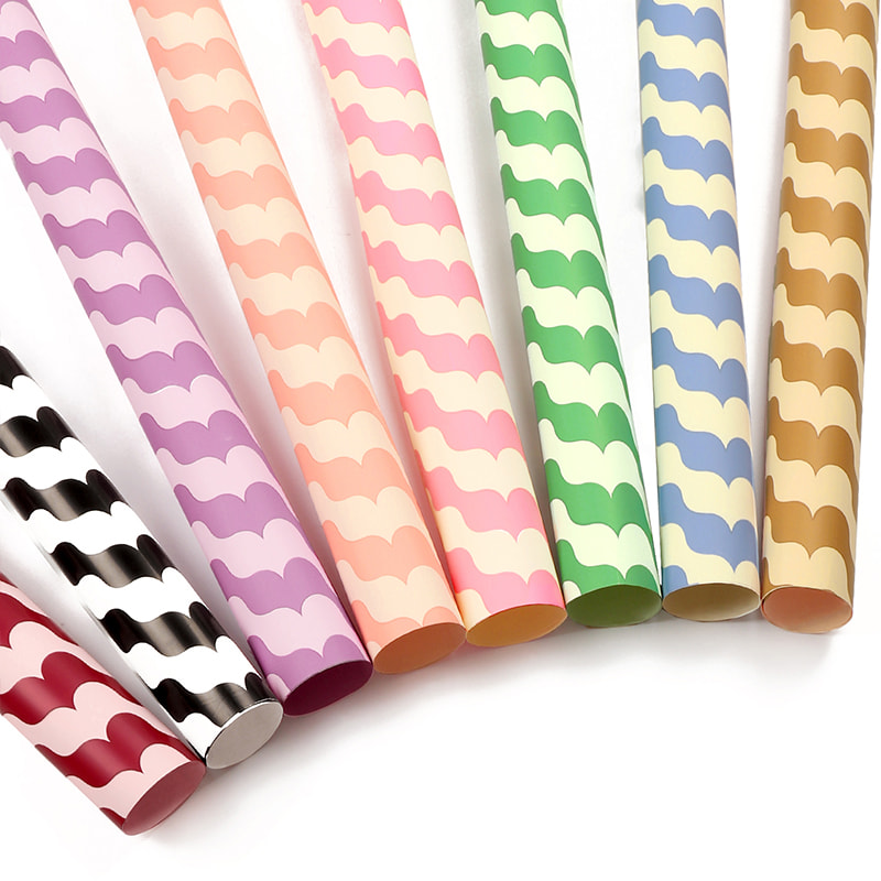 Papel de regalo de flores impermeable con patrón ondulado MYHC-35 BOPP
