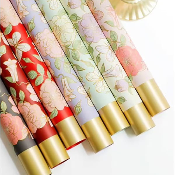 MYHC-76 Papel de regalo de flores con película nacarada y patrón de camelia vintage con bordes dorados
