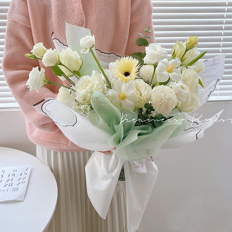 Papel de regalo de flores con película de gelatina de pétalos