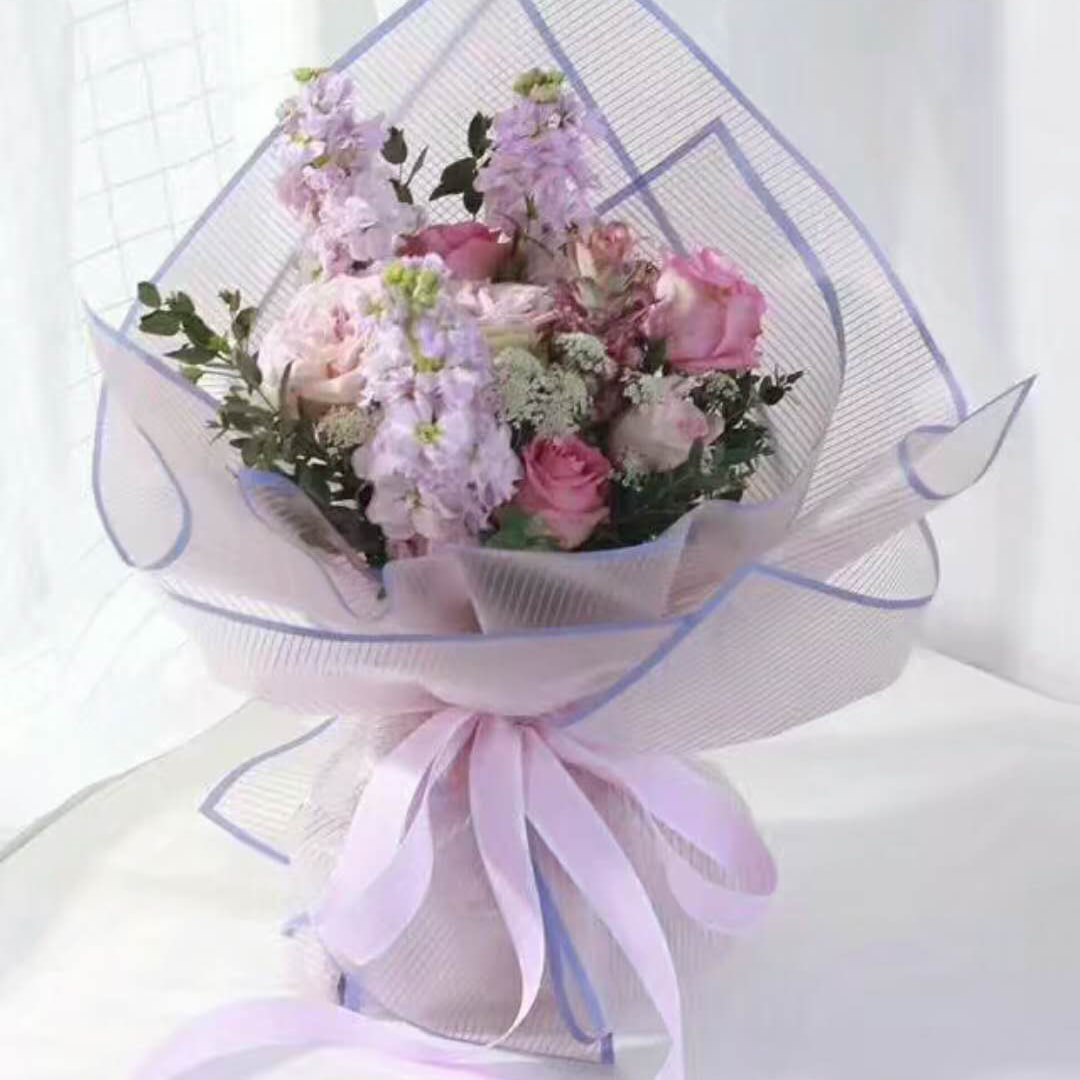 Papel de regalo de flores a rayas