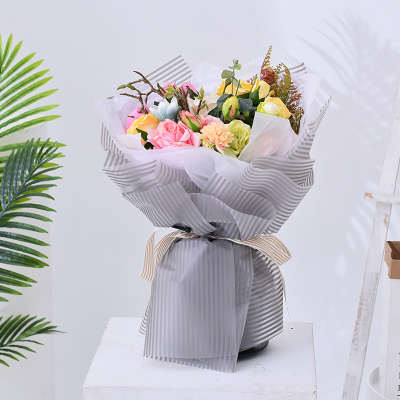 Papel de regalo de flores mate a rayas