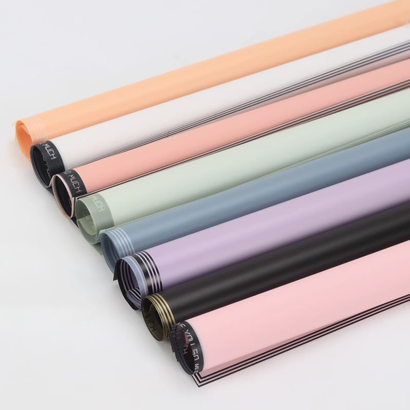 Papel de regalo de flores de laminación mate de relieve impermeable de plástico