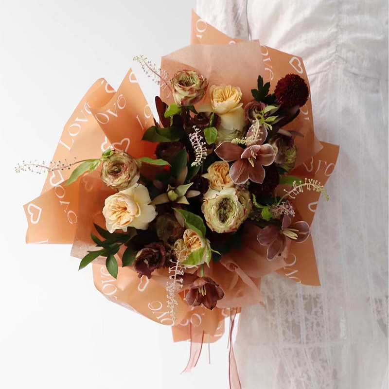 Papel Nossa para envolver flores con diseño de estampado de cartas de amor con revestimiento impermeable colorido