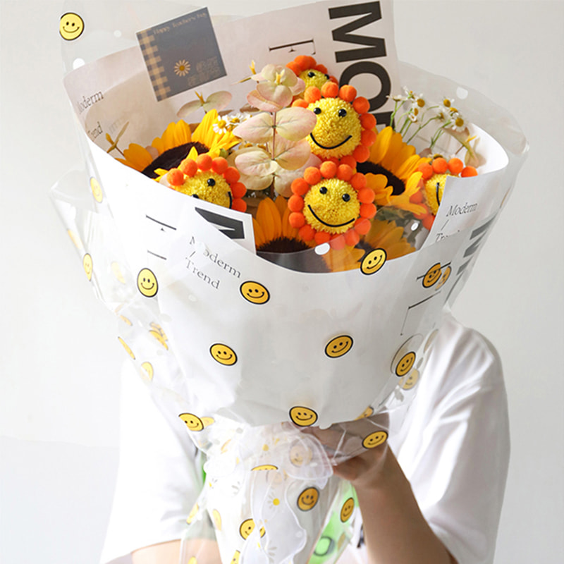 Papel de regalo de flores con cara sonriente de celofán OPP