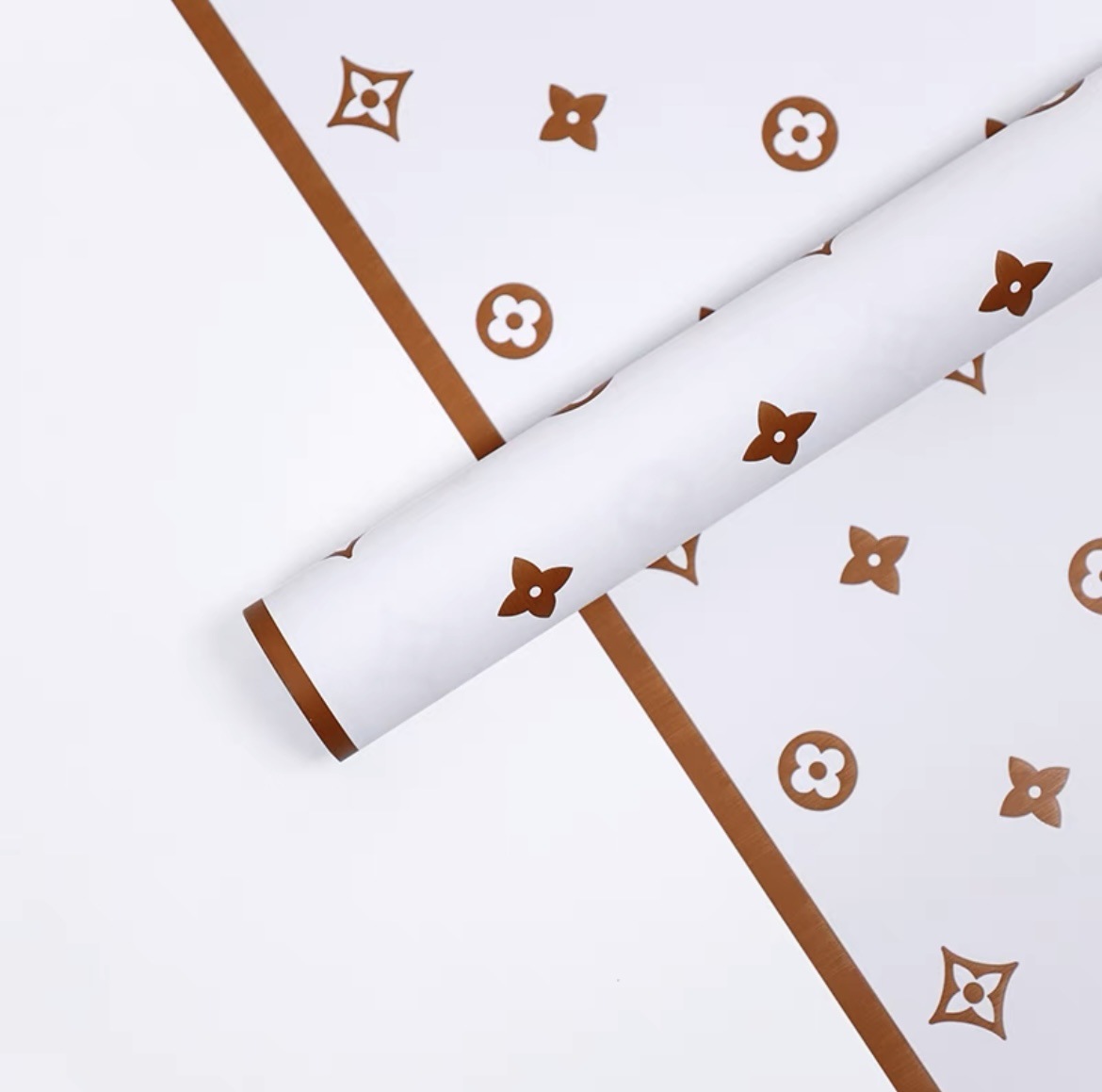 Papel de regalo marca Louis