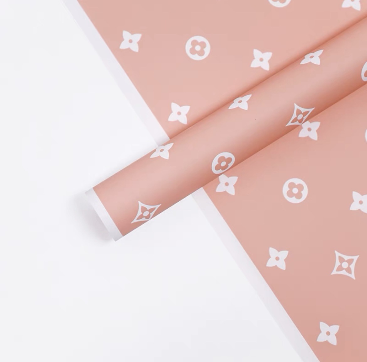 Papel de regalo marca Louis