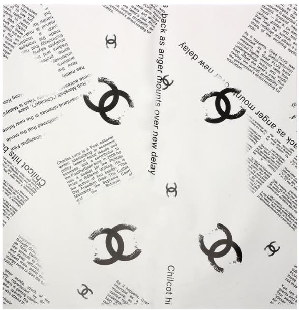 Papel de regalo marca Chanel.