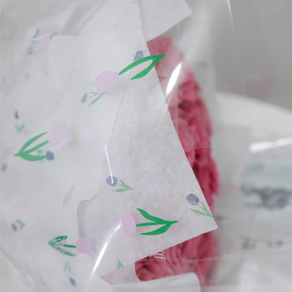 Ramo de papel de regalo grueso con palabras artísticas.