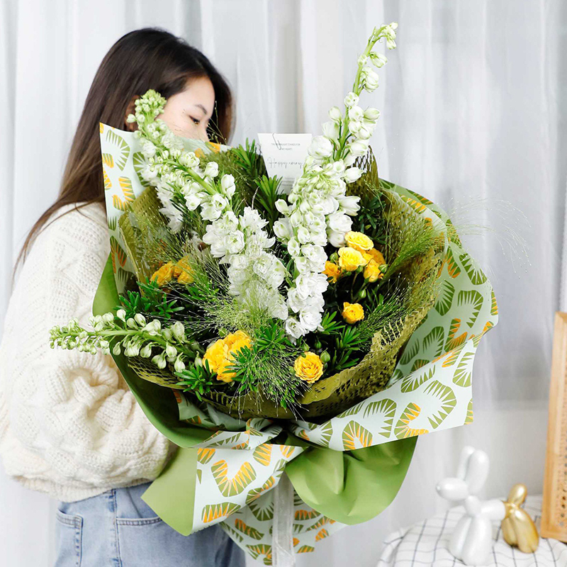 Seis papeles de regalo de flores con estampado de hojas de colores brillantes