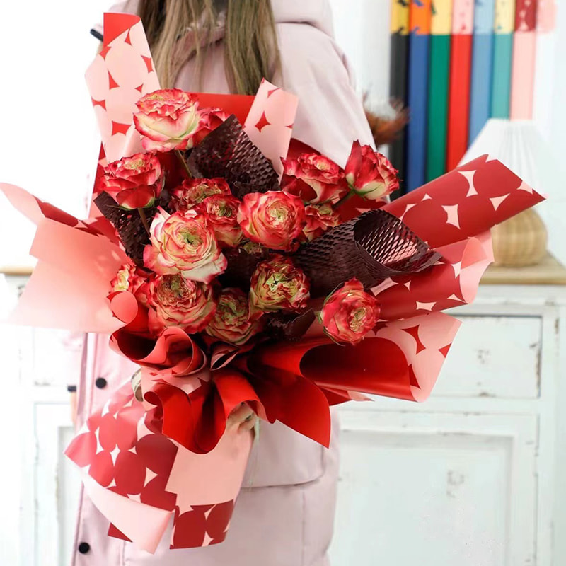 Papel de regalo de flores de lunares bicolor