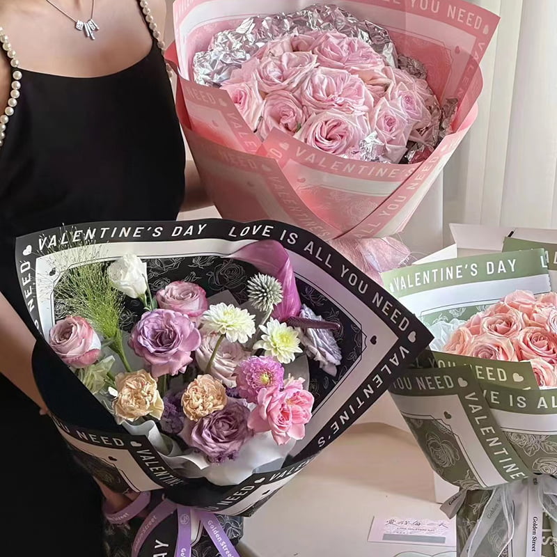 Papel de regalo de flores con patrón de rosas