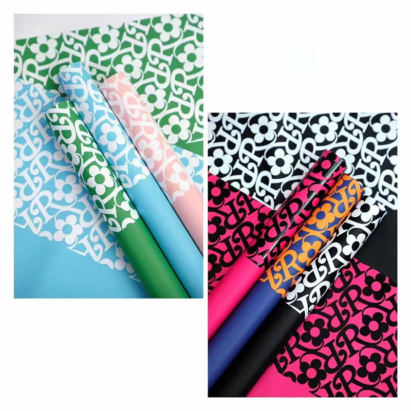 Papel de regalo de flores con estampado de flores de película mate