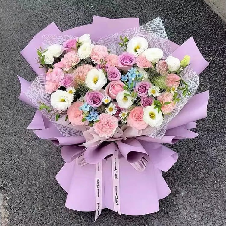 Papel de regalo de flores Nuosha en varios patrones y estilos.