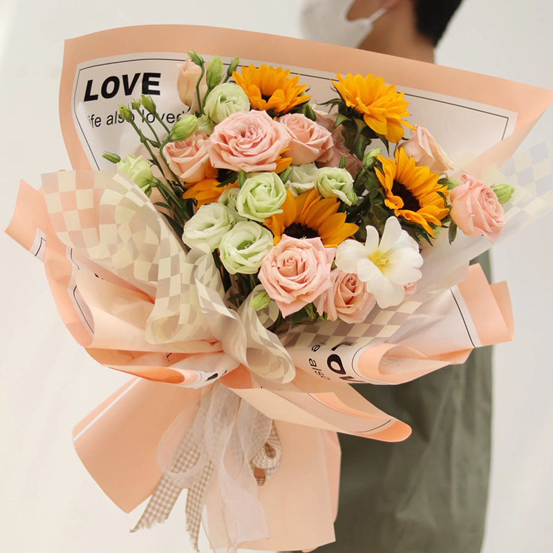 Papel de regalo de flores con letras suaves